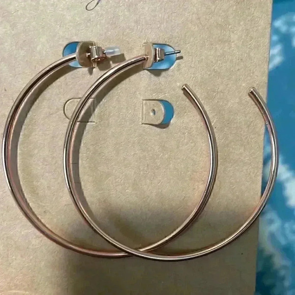 Jcrew BRASS large hoop, earrings NWT - Picture 2 of 3